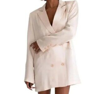 Rumored Women's Champagne Satin‎ Oversized James Blazer Size S